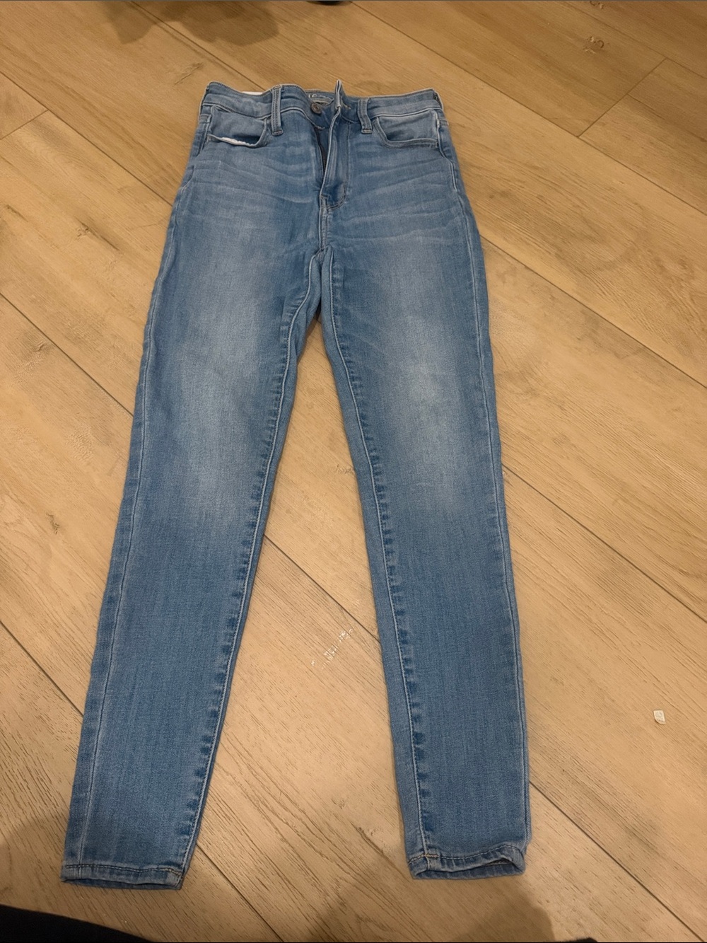American Eagle Outfitters Light Blue Skinny Jeans